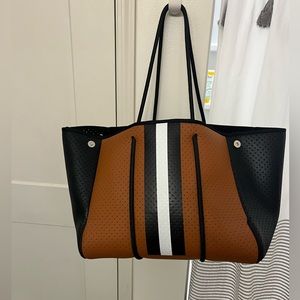 Neoprene Tote Bag- tan/black